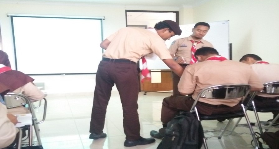 Kegiatan simulasi setelah penyampaian materi